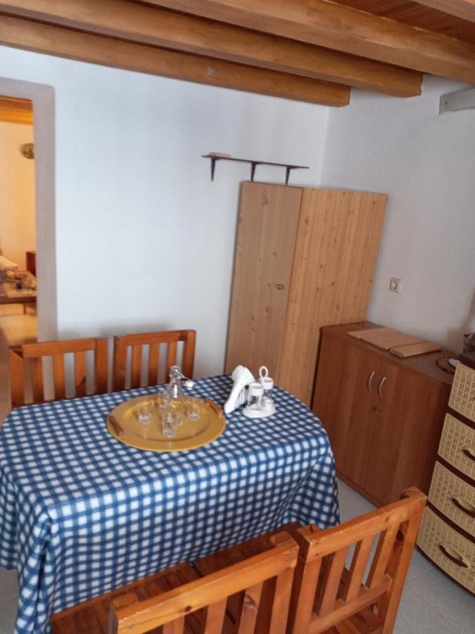 Villa Sissy Agia Paraskevi  エクステリア 写真